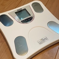 タニタ体重計　BC-754