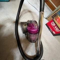 サイクロン掃除機　掃除機【交渉中】の画像