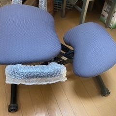 バランスプロポーションチェア　背筋をまっすぐ伸ばして座れる　中古