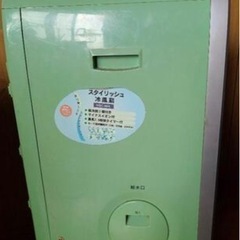 【無料】除湿器&扇風機の画像