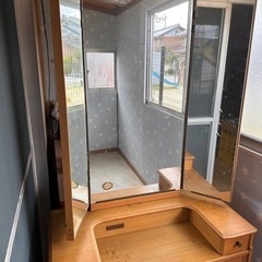 三面鏡ドレッサーの画像