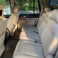 税金安い1ナンバー！リンカーンナビゲーター！！　CarPlay、モニター.YouTubeやprimeビデオ見れます！の画像
