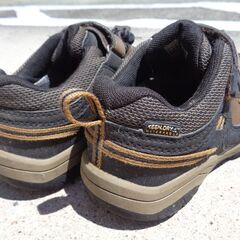 【トレッキングシューズ KEEN キッズ用 19.5cm】の画像