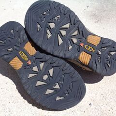 【トレッキングシューズ KEEN キッズ用 19.5cm】の画像