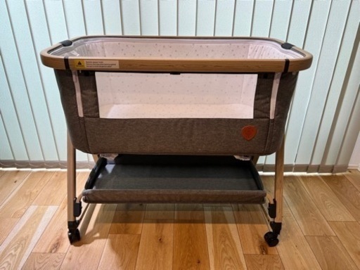 ベビーベッド