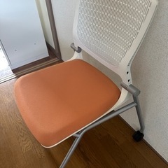 オカムラ事務椅子