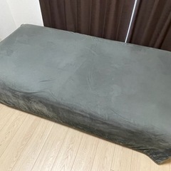 シングルベッド　脚付きマットレス