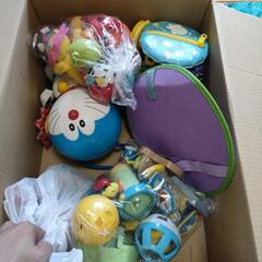 トイストーリー　ドラえもん　ミニオン　乗り物などの画像