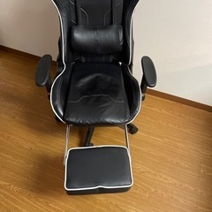 ゲーミングチェアの画像