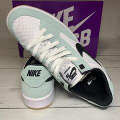 NIKE　SB ナイキ　メンズ　スニーカー　ADVERSARYの画像