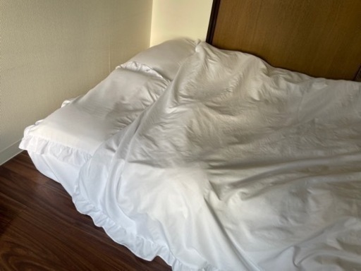 残り1日！セミダブル　マットレス+シーツ&枕カバー４点セット付き　超お得商品‼️すぐ使えます✨