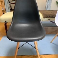 椅子　チェア　白黒の画像