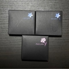 【新品】アイシャドウ★チークセットの画像