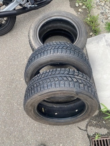 スパイクタイヤ　16インチ　車庫整理