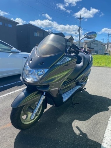 【決まりました】ヤマハ　マジェスティC  社外マフラー　オーディオ　シート張り替え　バッテリー新品です