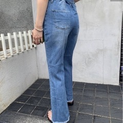 お値下げ　定価7,590円　美品　Kastane(カスタネ)   ピンタックフレアデニムパンツ　Ｌサイズの画像