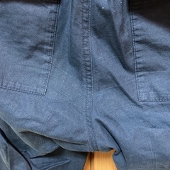 shuca レディースS ネイビー　膝下パンツ　ズボンの画像