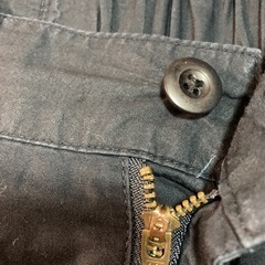 shuca レディースS ネイビー　膝下パンツ　ズボンの画像