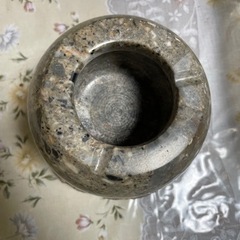 石の灰皿　オブジェの画像