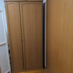 洋服タンス無料です。