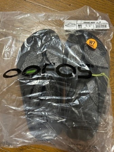 新品未使用　OOFOS ウーフォス　BLACK 23センチ