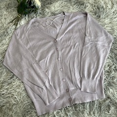 美品✨【GU】ジーユー S カーディガン オフィスカジュアル 藤色の画像