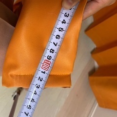 カーテン　小窓用　オレンジ　2枚セット　観音開きの画像