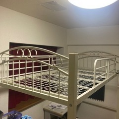 二段ベッドフレーム　シングル白の画像