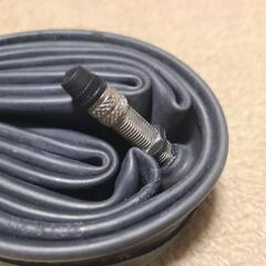 チューブ　ロードバイク　自転車の画像