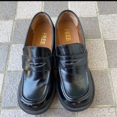 ローファー　黒の画像