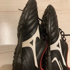 モナルシーダネオ2セレクト25.5センチ　サッカートレーニングシューズ　の画像
