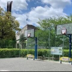 夜公園バスケ⛹️‍♀️