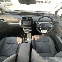 プリウス50 系　修復歴無し、車検付き、オークション評価4 B点の画像
