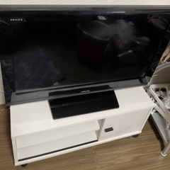 TOSHIBA REGZA 32型テレビ(画面に傷あり)