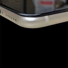 iPhone SE (第3世代) スターライト 64 GB docomoの画像