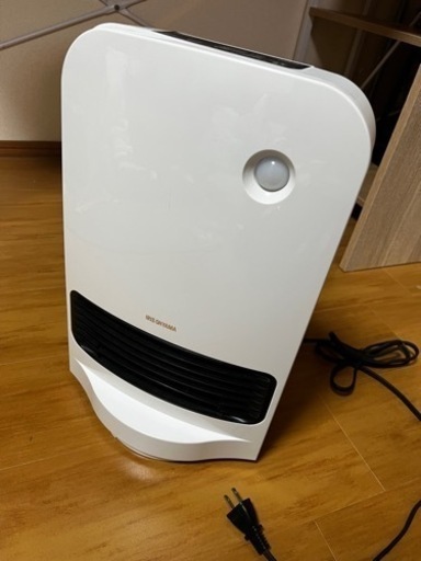 アイリスオーヤマ　セラミックファンヒーター　取りに来て頂ける方