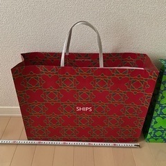 【新品】ships ショップ　紙袋の画像