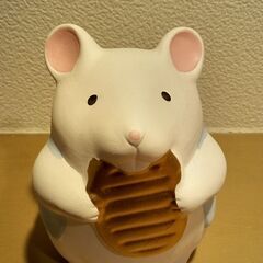 かわいいねずみの貯金箱の画像