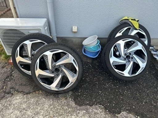 早い物勝ち！プリウスモデリスタ　アルミホイール