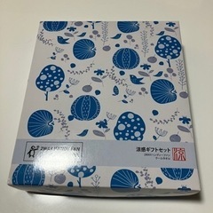 【新品】ミニ扇風機とクールタオル　豊島区東池袋まで取りに来れる方限定の画像