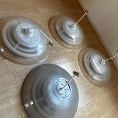 500円 シーリングライト 4つあります！