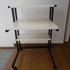 【決まりました】無料　パソコンラックの画像