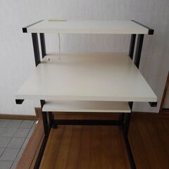 【決まりました】無料　パソコンラックの画像