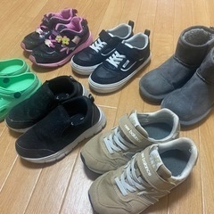 子供靴　まとめての画像