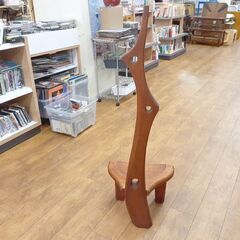 飾り椅子 飾り台 幅47×奥38×高132cm 木製 ローチェア オブジェ 札幌 厚別店 の画像