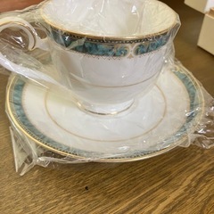 ノリタケ　カップ&ソーサー