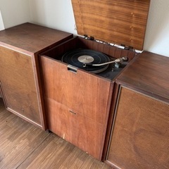 レコードプレーヤー