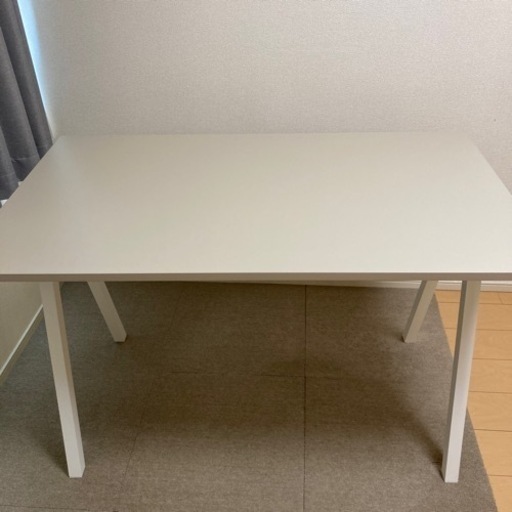 IKEA トロッテン　デスク　120cm × 70cm