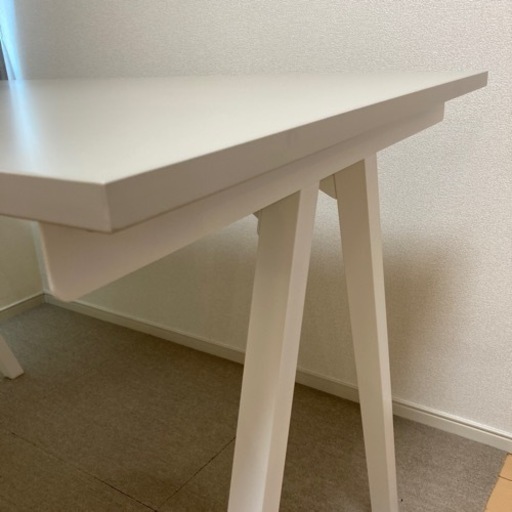 IKEA トロッテン　デスク　120cm × 70cm