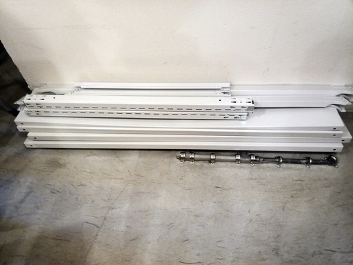 1000円・耐荷重300kg 巨大な2段スチールラック・ガレージなどにどうぞ